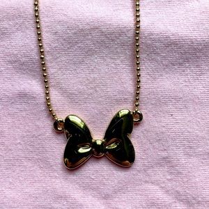 Disney Minnie bow necklace